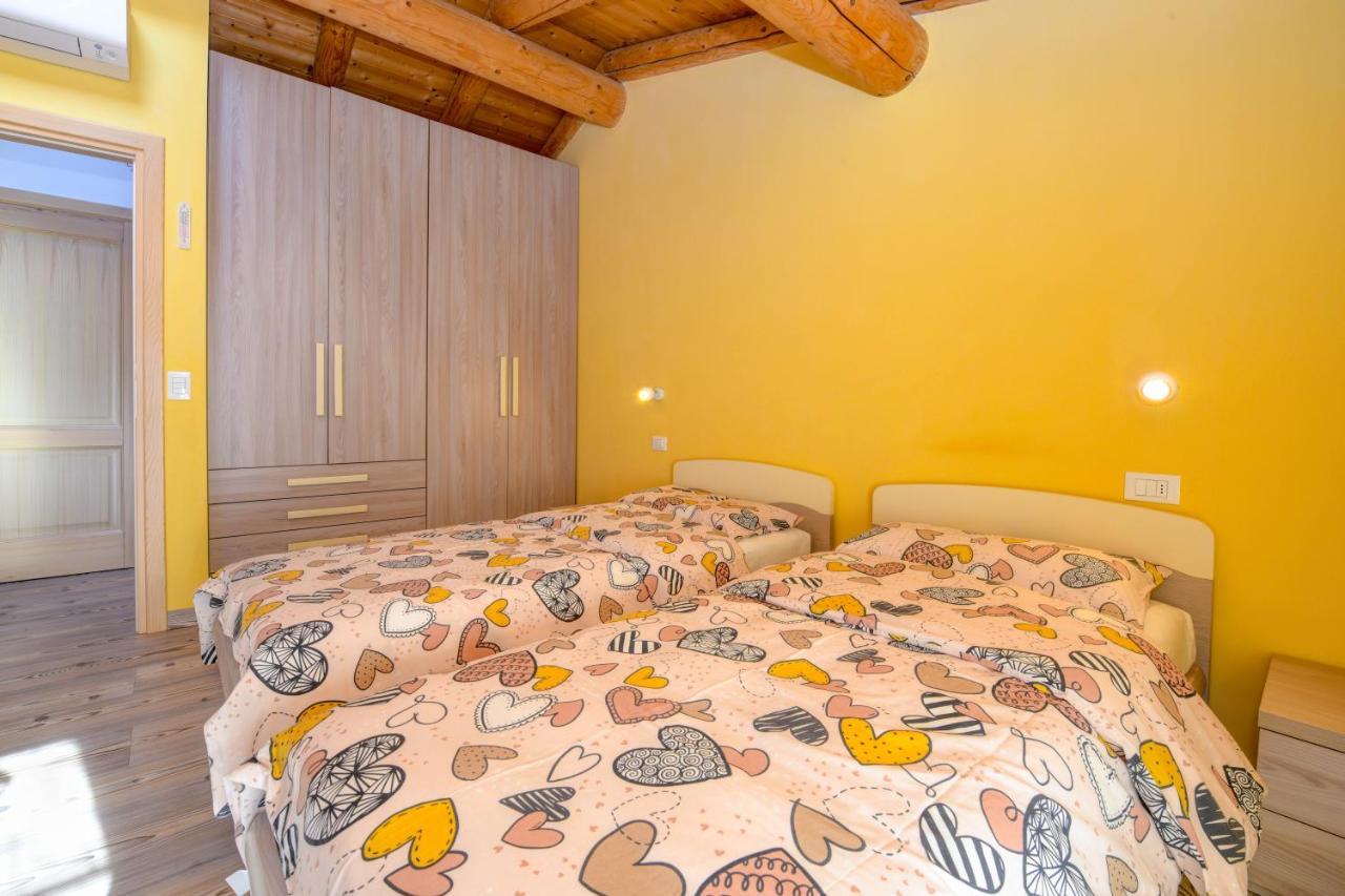 Casa Nel Borgo - Il Gufo Apartment Tremosine Bagian luar foto