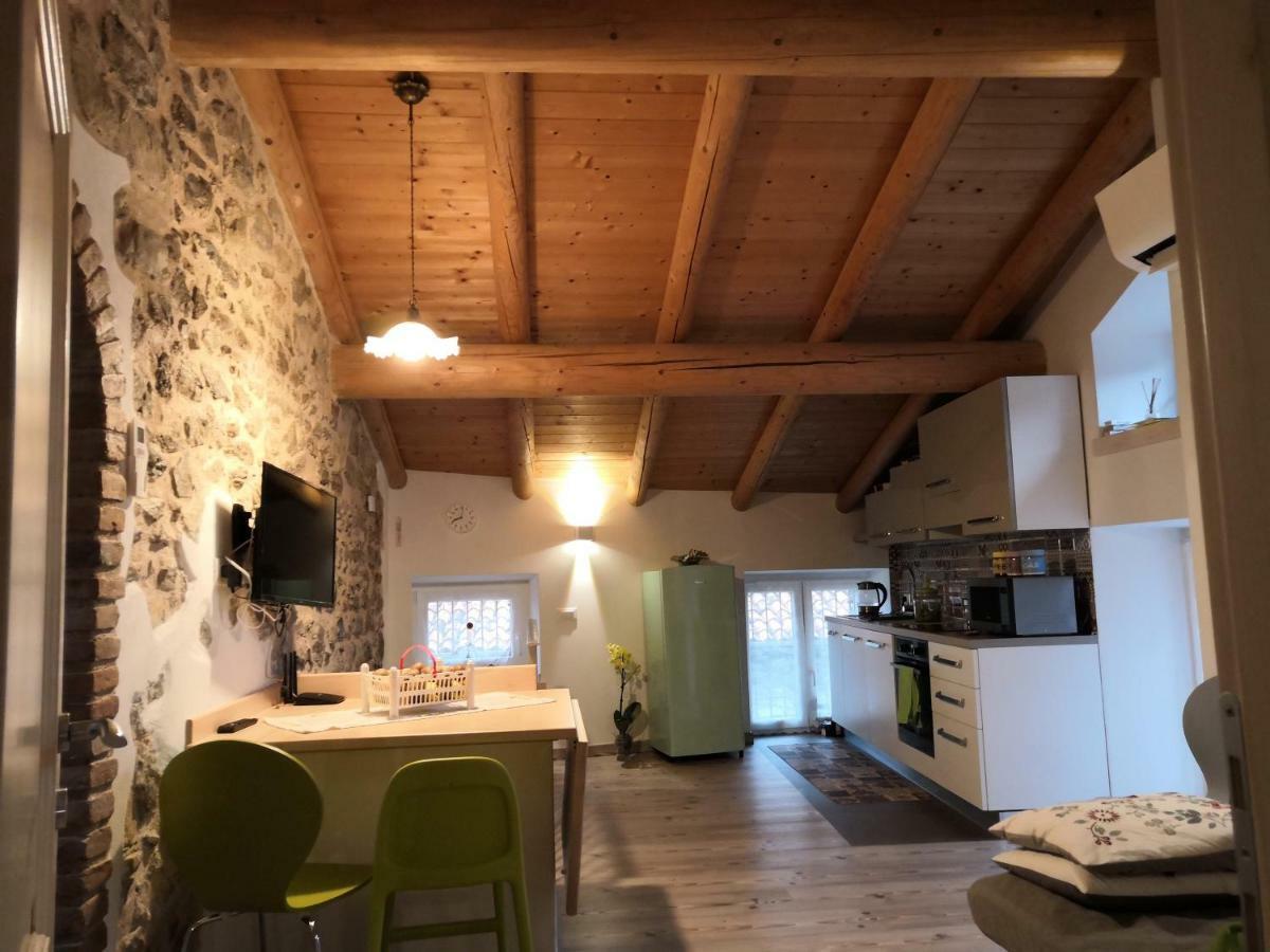 Casa Nel Borgo - Il Gufo Apartment Tremosine Bagian luar foto